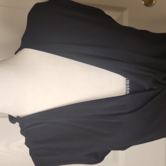 IMAN Women's Black Cap Sleeve Criss-Cross Wrap Neckline Top Size S - Picture 2 of 10